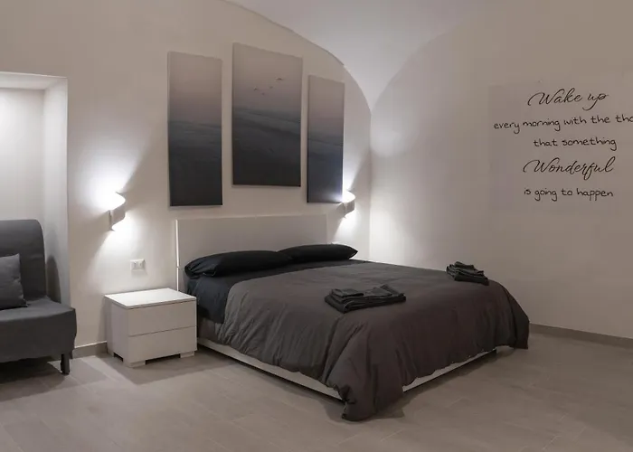 Dietro al Plebiscito luxury suite